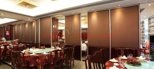 Последние решения компании о Выбор подходящей подвижной стены для вашего помещения