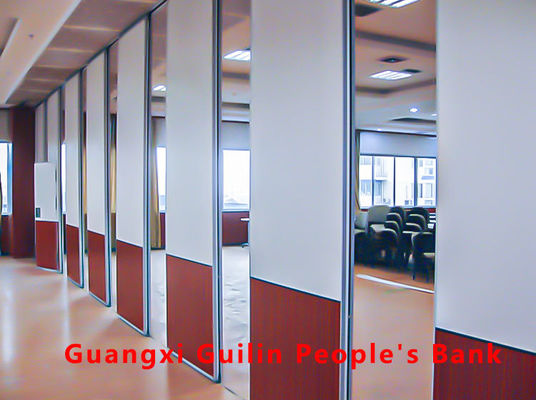 Хорошая цена. Customized Operable Partition Wall with Top-Hung Design and High-Quality Materials for Up to 18M Height онлайн