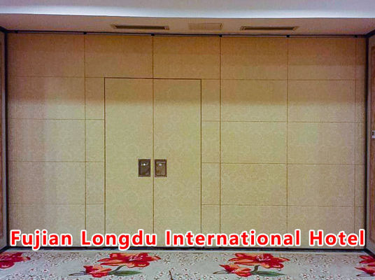 Хорошая цена. Operable Partition Wall System with STC Rating 42-56dB and 6061-T6 Aluminum Frame Featuring 304 Stainless Steel Roller онлайн