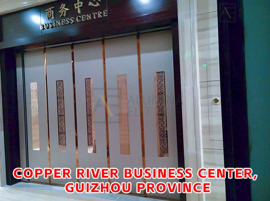 Хорошая цена. Раздвижная акустическая перегородка со стеклянной отделкой, настраиваемые размеры и дизайн OEM и ODM онлайн