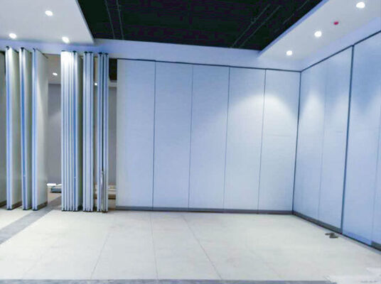 Хорошая цена. Sliding Single Glazed Office Glass Partition Wall with Concealed Connections and Transparent Coloured Glass онлайн